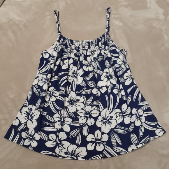 Blue and White Hibiscus Flower Top - Picture 2 of 2